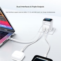 Chargeur GaN certifié 70W avec ports USB-C/USB-A, affichage numérique couleur, câble rétractable, compatibilité multi-ports
