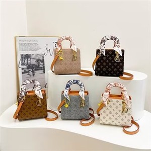 Sac de voyage en cuir véritable de créateur pour femmes et hommes, luxe original, dernières créations originales, citations inspirantes pour tous les styles - Product Image 6