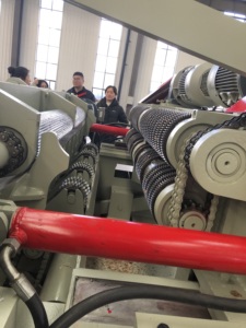Máquina Peladora y Descortezadora de Troncos YUEQUN de Alta Productividad y Precisión, Motor y Bomba para Producción de Madera Contrachapada, Alimentación Hidráulica - Product Image 6