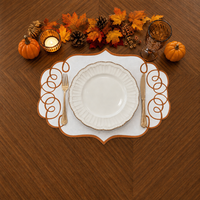 Sets de table en coton et lin brodés à la main avec bord festonné, doux, élégants et luxueux pour les mariages et les fêtes
