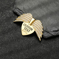 Nouveau collier hip-hop en chaîne de bambou, entièrement incrusté de diamants, avec logo gravé et design d'aile ouvrante en forme d'aileron d'ange