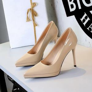 Zapatos de Mujer Elegantes y Modernos, Plataformas con Tacón de Copa de Vino, Punta Puntiaguda, Adorno de Diamantes de Imitación, Estilo Slip-on, Tendencia de Moda - Product Image 4