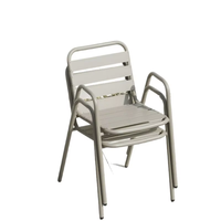 Ensemble table et chaises de salle à manger d'extérieur moderne avec coussins imperméables, construction en acier au carbone et alliage d'aluminium pour cour, balcon, parc