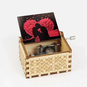 Caja <span class=keywords><strong>de</strong></span> música <span class=keywords><strong>de</strong></span> madera con manivela al por mayor <span class=keywords><strong>no</strong></span> se puede enamorar regalo <span class=keywords><strong>de</strong></span> los Amantes artesanías <span class=keywords><strong>de</strong></span> madera cajas <span class=keywords><strong>de</strong></span> madera y carteles <span class=keywords><strong>de</strong></span> pared - Product Image 1