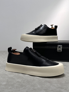 Faites un Pas Stylé avec les Nouvelles Chaussures Basses pour Hommes 2024 Automne, de Haute Qualité, à Semelle Épaisse, Rétro et Tendance - Product Image 2