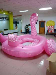 Jouet de piscine <span class=keywords><strong>gonflable</strong></span> <span class=keywords><strong>géant</strong></span> personnalisé/<span class=keywords><strong>flamant</strong></span> <span class=keywords><strong>rose</strong></span> flottant pour 6 personnes - Product Image 3