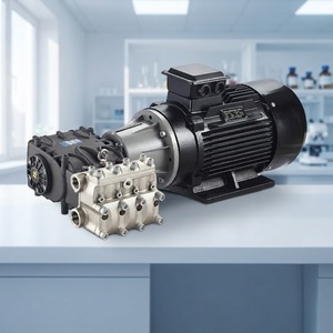 Pompe à piston triplex à entraînement moteur, série haute pression, pour nettoyage industriel, 118 L/min, 100 bars - Product Image 1