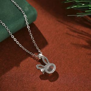 Collar con Colgante de Conejo del Zodiaco, en Plata S925 con Circonia 5A y Calcedonia Blanca, Joyería Fina y Moderna para Mujer, Marca Dylam - Product Image 5