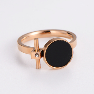 Anillo de acero inoxidable personalizado para niñas, joyería elegante, informal, para graduación, universidad, escuela secundaria - Product Image 1