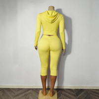 Ensemble de vêtements de sport deux pièces pour femmes grandes tailles avec veste à capuche zippée et pantalon capri, logo personnalisé, coton et élasthanne