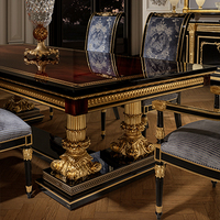 Table à manger de luxe classique en bois massif faite à la main en France de haute qualité