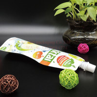 Pochettes souples personnalisées pour protéines de lactosérum, jus, liquides sportifs et eau – Idéales pour l'emballage de boissons