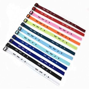 Bracelets WWJD personnalisés en maille ajustable, colorés, avec inscription « Que ferait Jésus » - Product Image 3