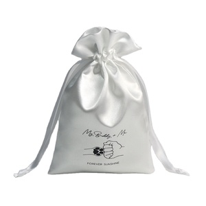 Sacs de protection en soie de luxe personnalisés pour perruques, sacs cadeaux de qualité avec cordon de serrage pour cosmétiques, bijoux, lingerie, sacs à main, pochettes en satin pour cheveux - Product Image 1