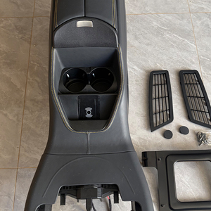 Per Mercedes-Benz Vito Metis: Portabicchieri Originale per Console Centrale con Ricarica Wireless - Accessori di Lusso per l'Aggiornamento - Product Image 2