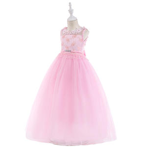 Vestido de Novia Elegante y Moderno para Niñas, con Bordado Floral en el Cuello, Cristal en el Cinturón y Lazo - Product Image 5