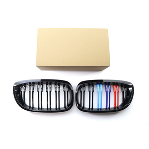 กระจังหน้า BMW E46 สีดำลายเส้นคู่ สามสี สไตล์ M สำหรับรุ่นปี 2003 2005 ซีรีส์ 3 แบบสองประตู - Product Image 1