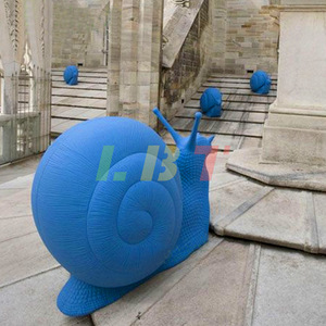 Sculpture d'escargot en fibre de verre Libite pour décoration de jardin extérieur, taille personnalisée, finition peinte, ornement animal autoportant - Product Image 2