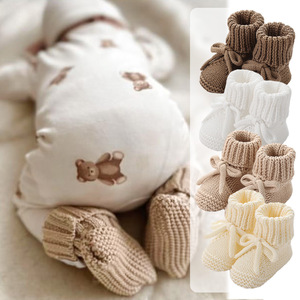 Chaussons-chaussettes tricotés en coton pour bébé, avec nœud mignon, pour l'hiver, idéaux pour ramper sur le sol - Product Image 3