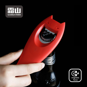 Abridor de Botellas Magnético para Refrigerador SHIMOYAMA, Lindo Abridor de Botellas de Vino y Cerveza con Forma de Pequeño Diablo, Imanes para Refrigerador - Product Image 1