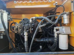 Excavatrice sur chenilles Sany SY235C d'occasion, 20 tonnes, faible nombre d'heures, moteur et pompe certifiés CE, meilleur prix de vente - Product Image 4