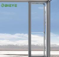 Grandes ventanas insonorizadas para balcones con ventanas correderas en la sala de estar