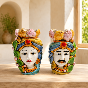 Vaso in <span class=keywords><strong>Ceramica</strong></span> Colorato a Forma di Testa Moresca Siciliana Dipinto a Mano Stile <span class=keywords><strong>Caltagirone</strong></span> per Decorazione Balcone - Product Image 1