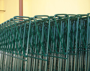 รั้วตาข่ายลวดเชื่อมเพื่อความปลอดภัยแบบม้วนแนวสามเหลี่ยมรั้วตาข่าย BRC ชุบสังกะสีสำหรับเกาหลี - Product Image 2