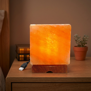 Lampe de Sel de l'Himalaya Miniature USB en Pierre Naturelle avec Base en Bois pour Décoration d'Intérieur, Sculptée à la Main, Qualité Pure, Lampe de Nuit en Sel de l'Himalaya – Offre Spéciale - Product Image 1