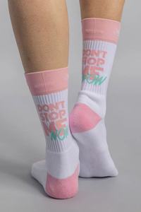 Chaussettes de course personnalisées à coussinets fins Chaussettes de <span class=keywords><strong>compression</strong></span> de haute qualité pour le cyclisme et le sport Chaussettes basses pour femmes de marque à quantité minimale de commande vente en gros - Product Image 4