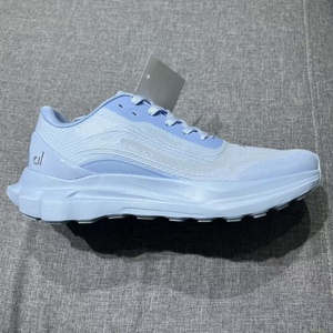 Zapatillas Deportivas Unisex con Suela Gruesa, Material de Malla Transpirable de Alta Calidad, para Correr al Aire Libre, Ligeras - Product Image 1