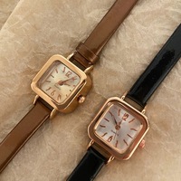 Jam Tangan Wanita Quartz Tali Kulit Berkualitas Tinggi, Mewah, Awet, Laris Manis, Grosir Pabrik, Ready Stock, Produk Baru, Rating Tertinggi 28