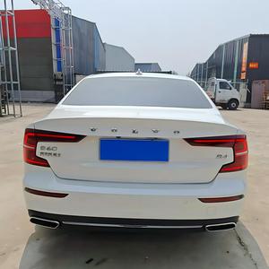 รถมือสอง ปี 2022 สำหรับ S60 B4 ซีดาน พวงมาลัยซ้าย ดูแลรักษาอย่างดี เบาะหนังสีเข้ม เครื่องยนต์เบนซินเทอร์โบ เกียร์อัตโนมัติหลัง - Product Image 4