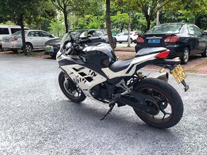 Moto sportive <span class=keywords><strong>Kawasaki</strong></span> <span class=keywords><strong>Ninja</strong></span> 250cc à essence, monocylindre refroidi par eau de 249cc, idéale pour les débutants, parfaite pour les trajets en ville - Product Image 6