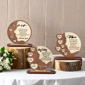Décorations de maison en bois découpées au laser personnalisables avec des salutations et des noms pour la fête des mères, cadeaux pour les mamans de la part de leurs enfants - Product Image 1
