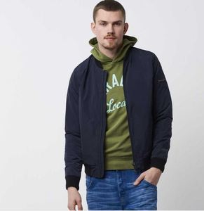 Pull à capuche chaud pour hommes imprimé sur mesure 100% Techniques brodées en coton de haute qualité pour la saison d'hiver - Product Image 6