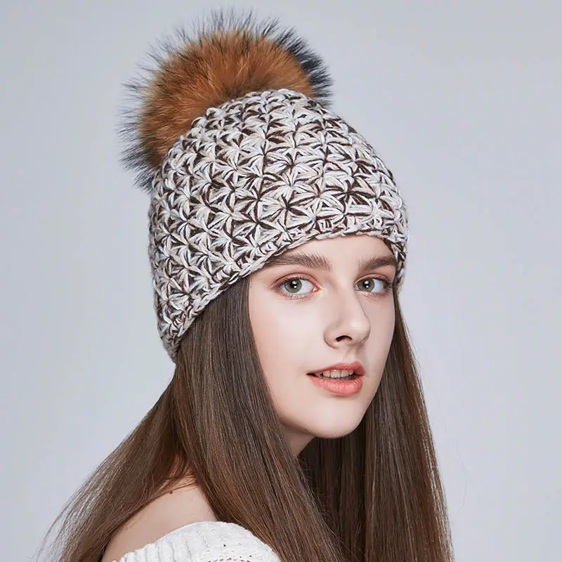 女性のための卸売冬の手作りニット帽暖かいかぎ針編みビーニーファーポンポン帽子カスタムバギーチャンキースカルスキーハットアマゾンスタイル