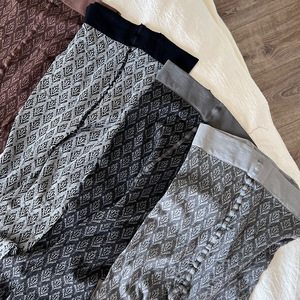 Nicchia stile retrò giapponese modello scuro Jacquard media spessa Base equipaggio <span class=keywords><strong>calze</strong></span> di seta grande elastico bianco latte - Product Image 4