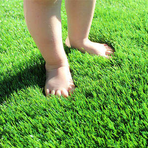 Gazon artificiel durable et naturel pour chiens, idéal pour les jardins et les pelouses extérieures, économise l'eau - Achetez du gazon artificiel pour chiens - Product Image 5