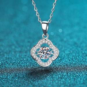 S925 Silver <b>Moissanite</b> Four-Leaf Clover <b>Necklace</b> Fashionable Shining Design for Daily Wear and Christmas Halloween Gifts - Product Image 3