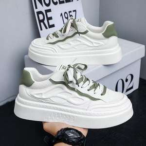 Nuevos zapatos de hombre Moda Transpirable Verano Cómodo Zapatos de tabla de moda Zapatos casuales que combinan con todo - Product Image 3