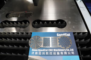 Mini máquina cortadora de láminas de hierro láser de tamaño pequeño de 600*1000mm máquina cortadora de láminas de hierro láser - Product Image 4