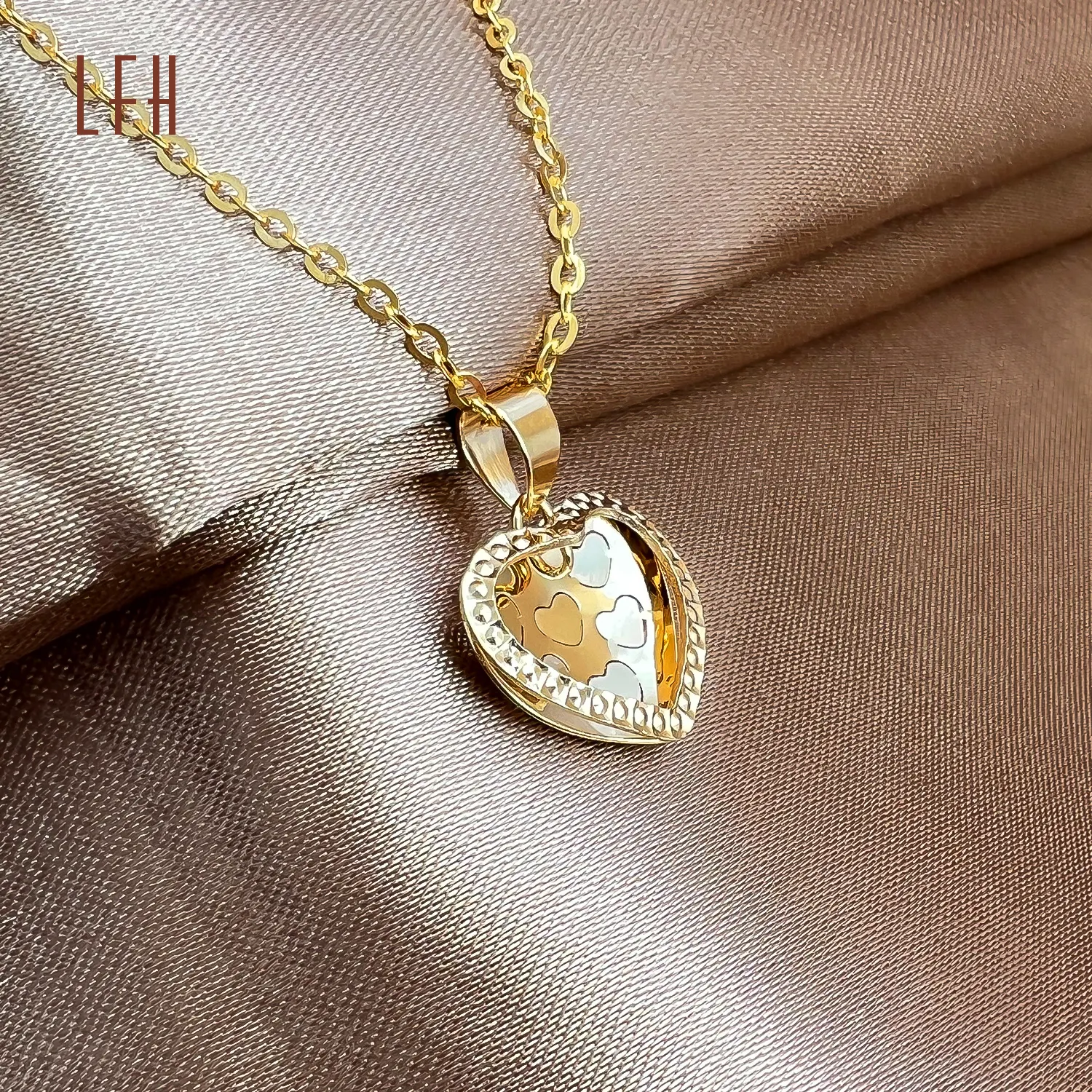 Collane con ciondolo in oro reale 18 carati a forma di cuore giallo oro 18 carati alla moda all'ingrosso gioielli mamma in oro reale 18 carati