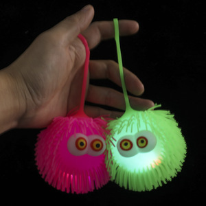 Autonomy Puffer Ball 9cm Protruding Eye Fuzzy Ball Flashing Light Up Stress Relief Toy For Kids And Youth Unisex - Product Image 4