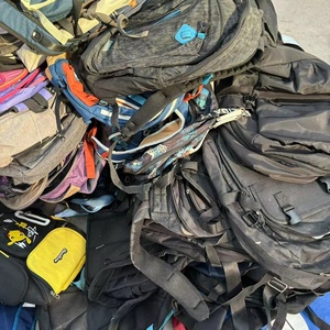 Vente en gros de sacs à dos noirs pour adultes sacs d'école de seconde main pour étudiants sacs à dos d'occasion pour femmes 20 kg par <span class=keywords><strong>sac</strong></span> a Grade - Product Image 3