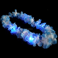 Suvenir Pesta Natal Tropis: Bunga LED Hawaii yang Berkedip, Bando & Kalung