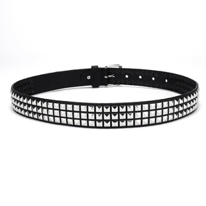 Cintura Punk con Borchie a Piramide Quadrata, in Ecopelle con Fibbia in Lega e Decorazioni a Rivetti, per Uomo e Donna, Stile Gotico Streetwear - Product Image 3