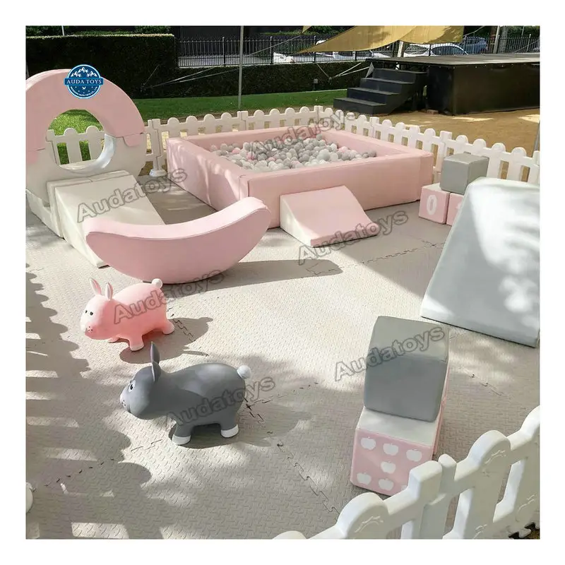 Attrezzatura da gioco morbida Mobile per Area giochi rosa pastello personalizzata per la festa di compleanno dei bambini