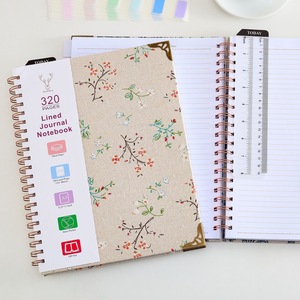 Quaderno Vintage Floreale <span class=keywords><strong>A4</strong></span> con Spirale Doppia in Oro Rosa, 160 Fogli, Carta a Righe 80gsm, Agenda Mensile Non Datata - Product Image 5