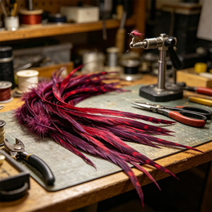 Piume <span class=keywords><strong>d</strong></span>'oca a striscia singola tinte naturalmente, modello Boits Hong Yuan Feather HP-63, per la creazione di mosche artificiali (nymfe, dry flies e streamer) - Product Image 1